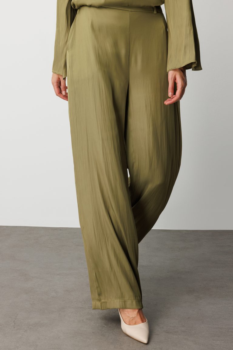 Mizalle Geniş Paçalı Saten Şık Yeşil Pantolon - Mizalle