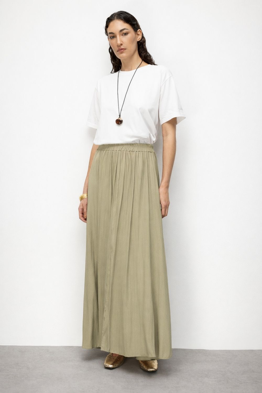 Mizalle Haki Kırışık Görünümlü Saten Maksi Etek - 1