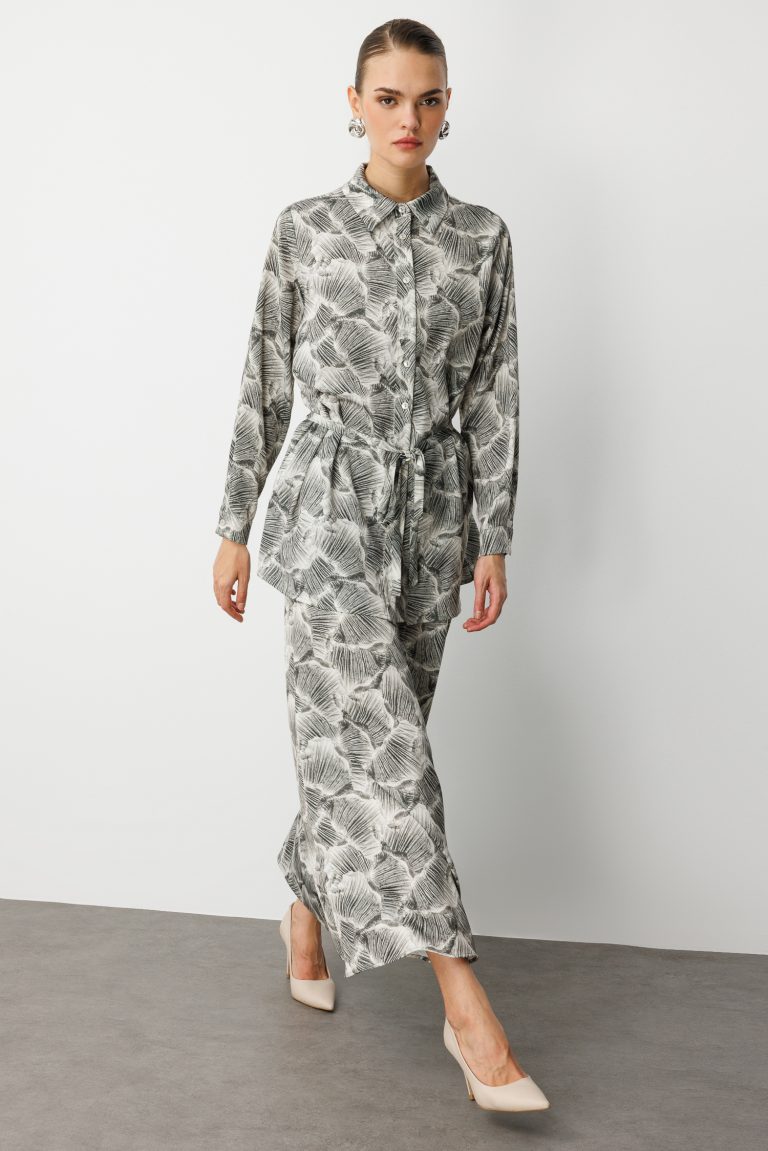 Mizalle Haki Yeşil Yaprak Desenli ip kuşaklı Tunik Gömlek - Mizalle