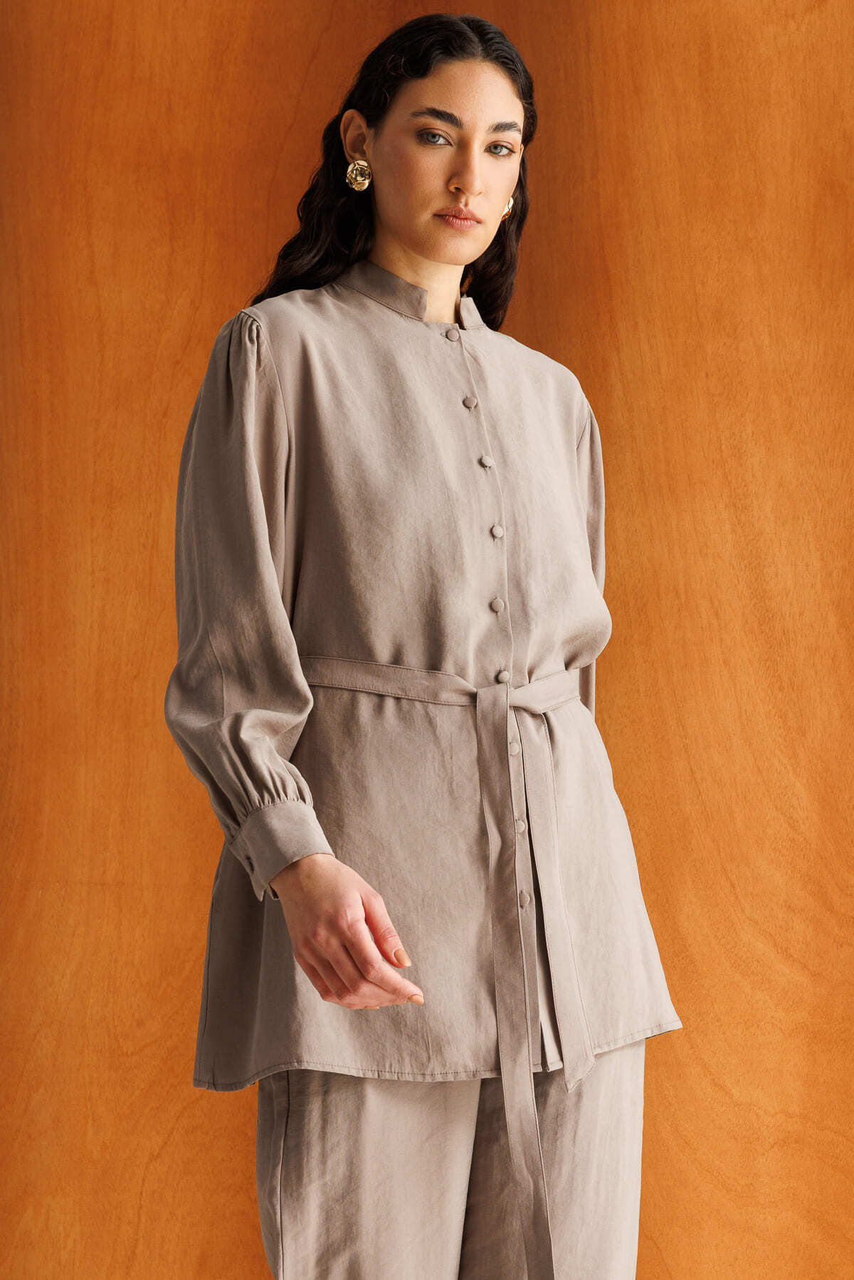 Mizalle Hakim Yaka Modal Dokulu Bej Rengi Tunik - Mizalle