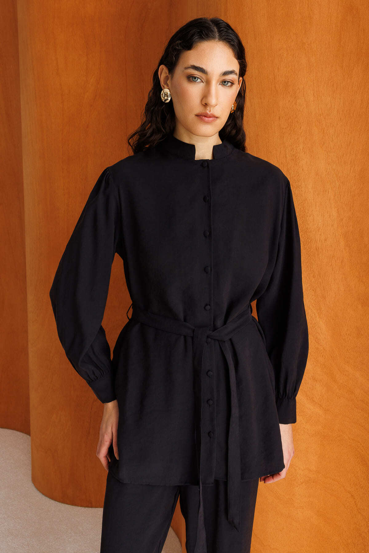 Mizalle Hakim Yaka Modal Dokulu Siyah Tunik - 1