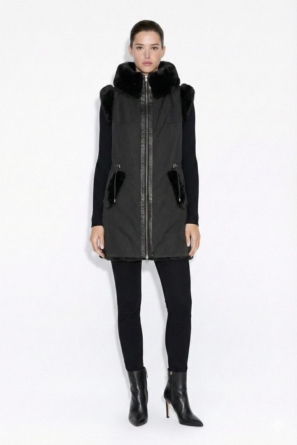 Mizalle İçi Kürklü Bel Büzgülü Uzun Siyah Yelek - 1