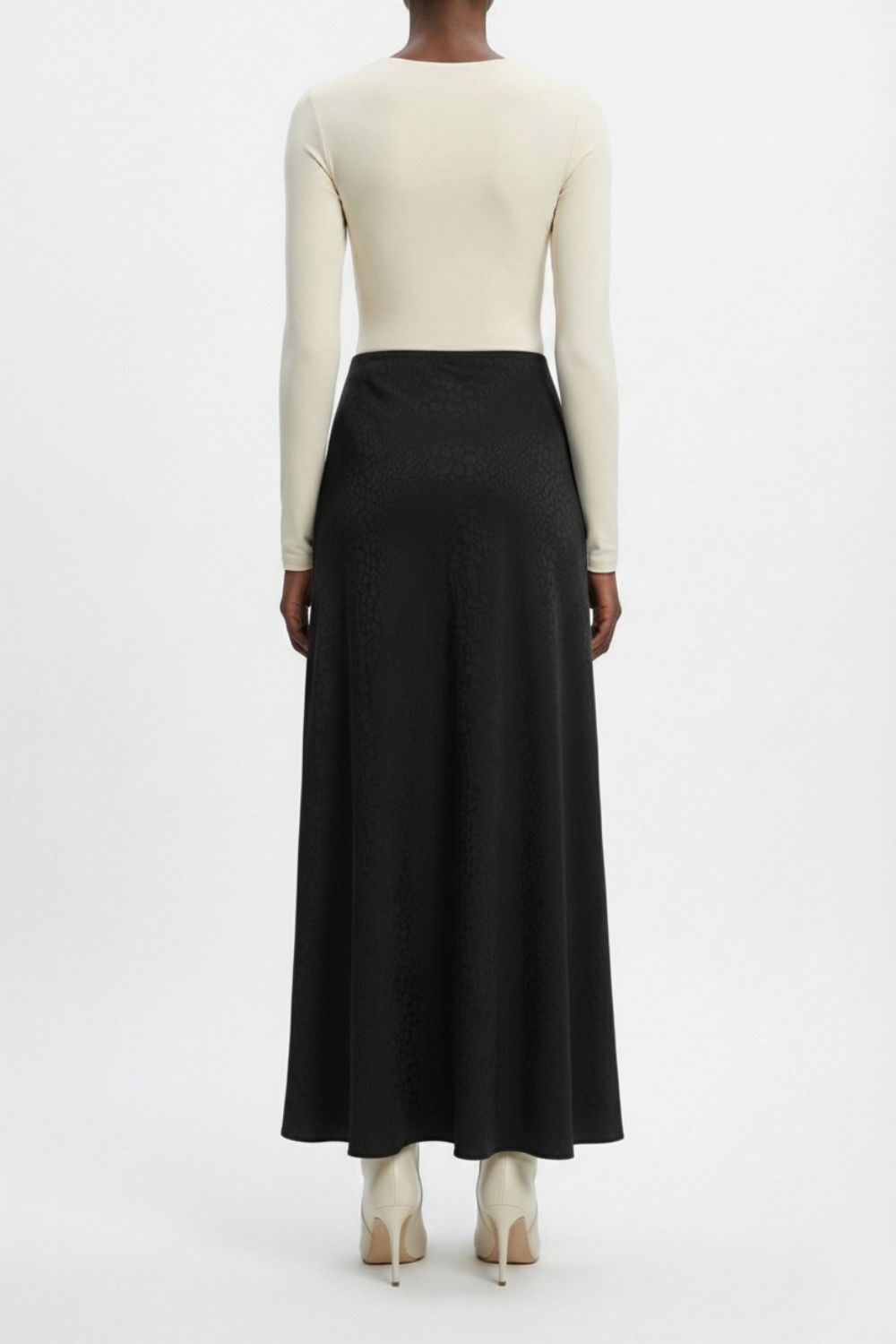 Mizalle Jakarlı Siyah Maksi Etek - Mizalle