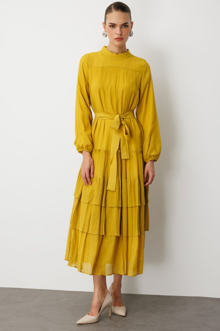 Mizalle Kat Pileli Maksi Koyu Sarı Elbise - Mizalle
