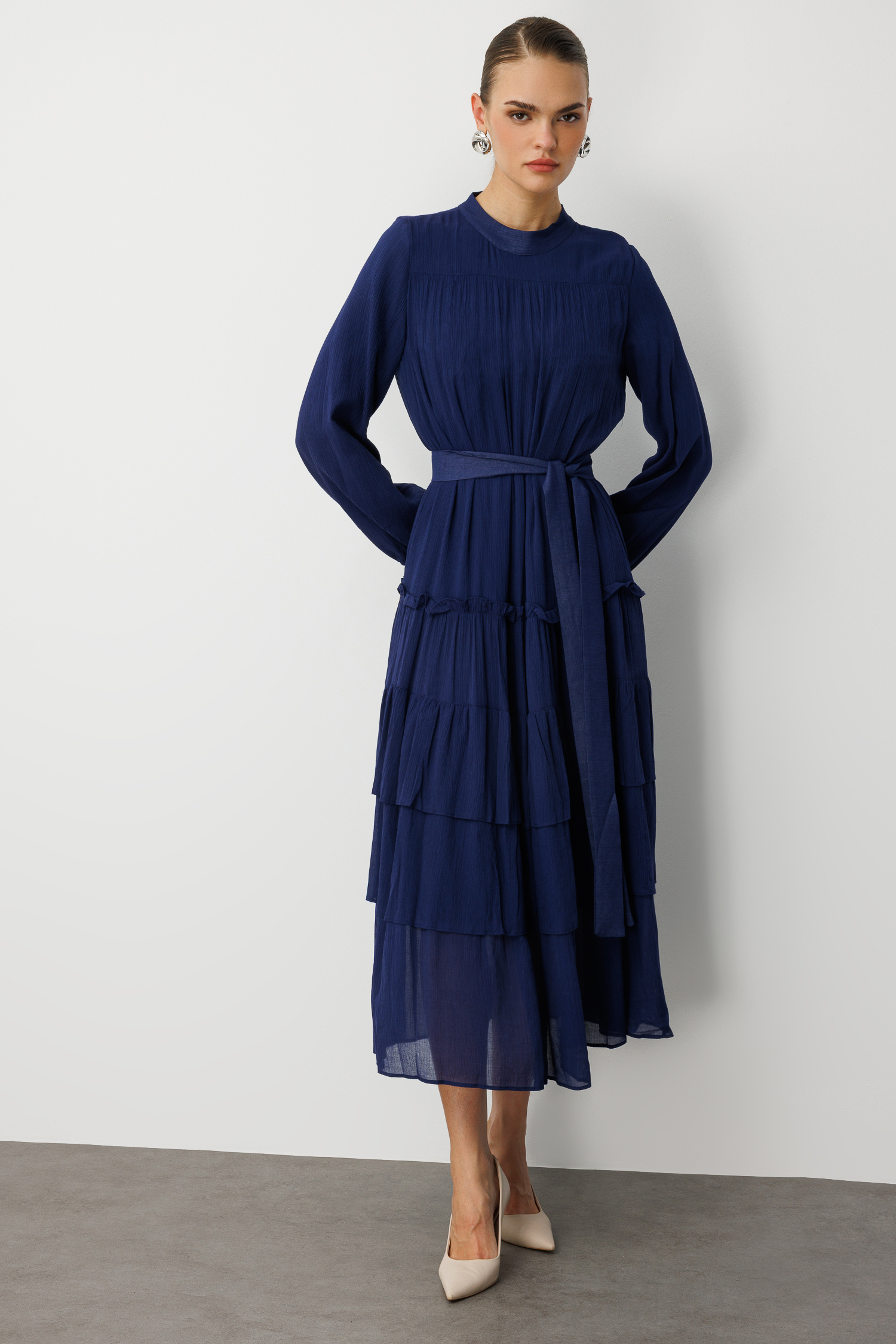 Mizalle Kat Pileli Maksi Lacivert Elbise