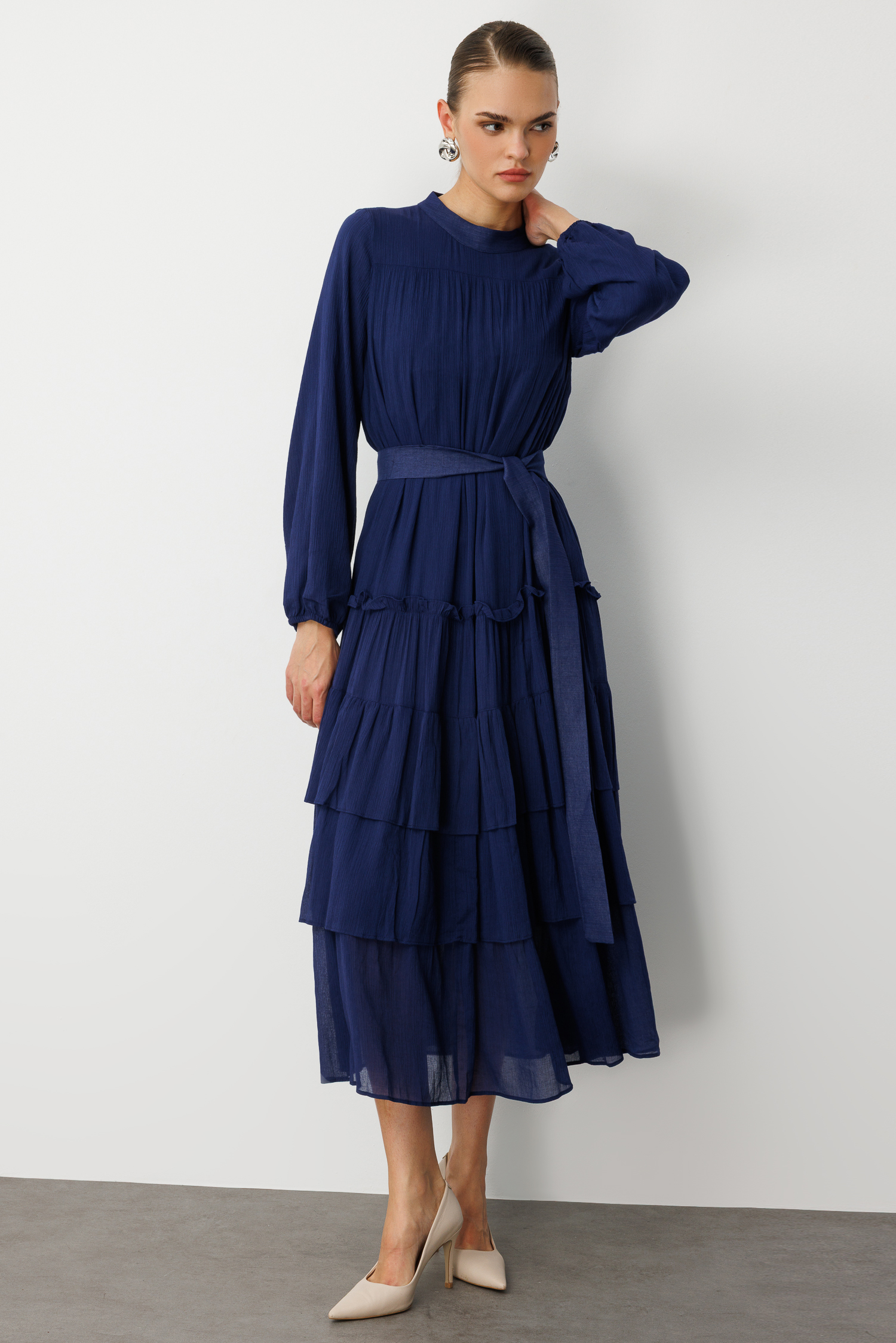 Mizalle Kat Pileli Maksi Lacivert Elbise