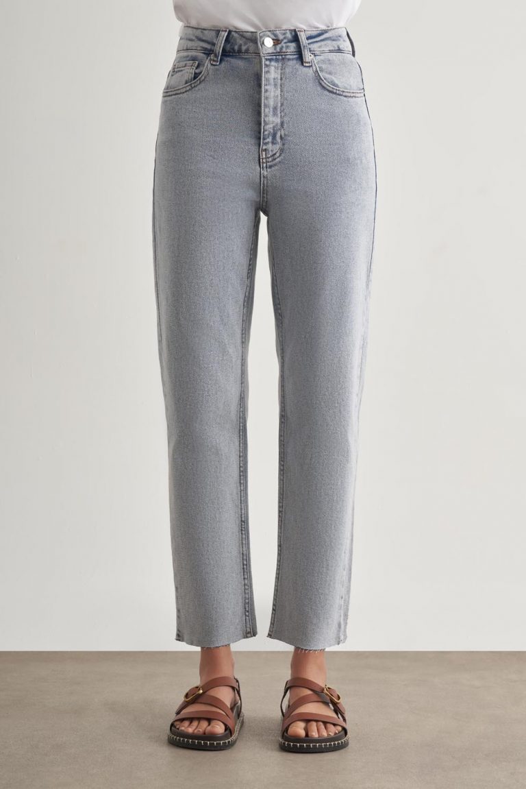 Mizalle Dar Kesim Kesik Paçalı Mom Fit Kar Mavi Denim Pantolon - Mizalle