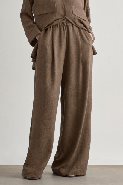 Mizalle Keten Dokulu Beli Lastikli Kahverengi Bol Kesim Pantolon - Mizalle