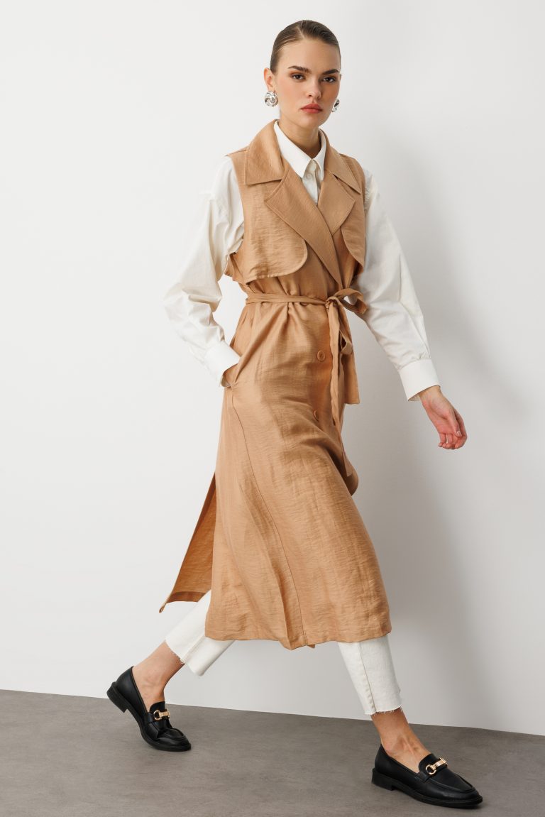 Mizalle Keten Karışımlı Camel Uzun Trençkot Yelek - Mizalle