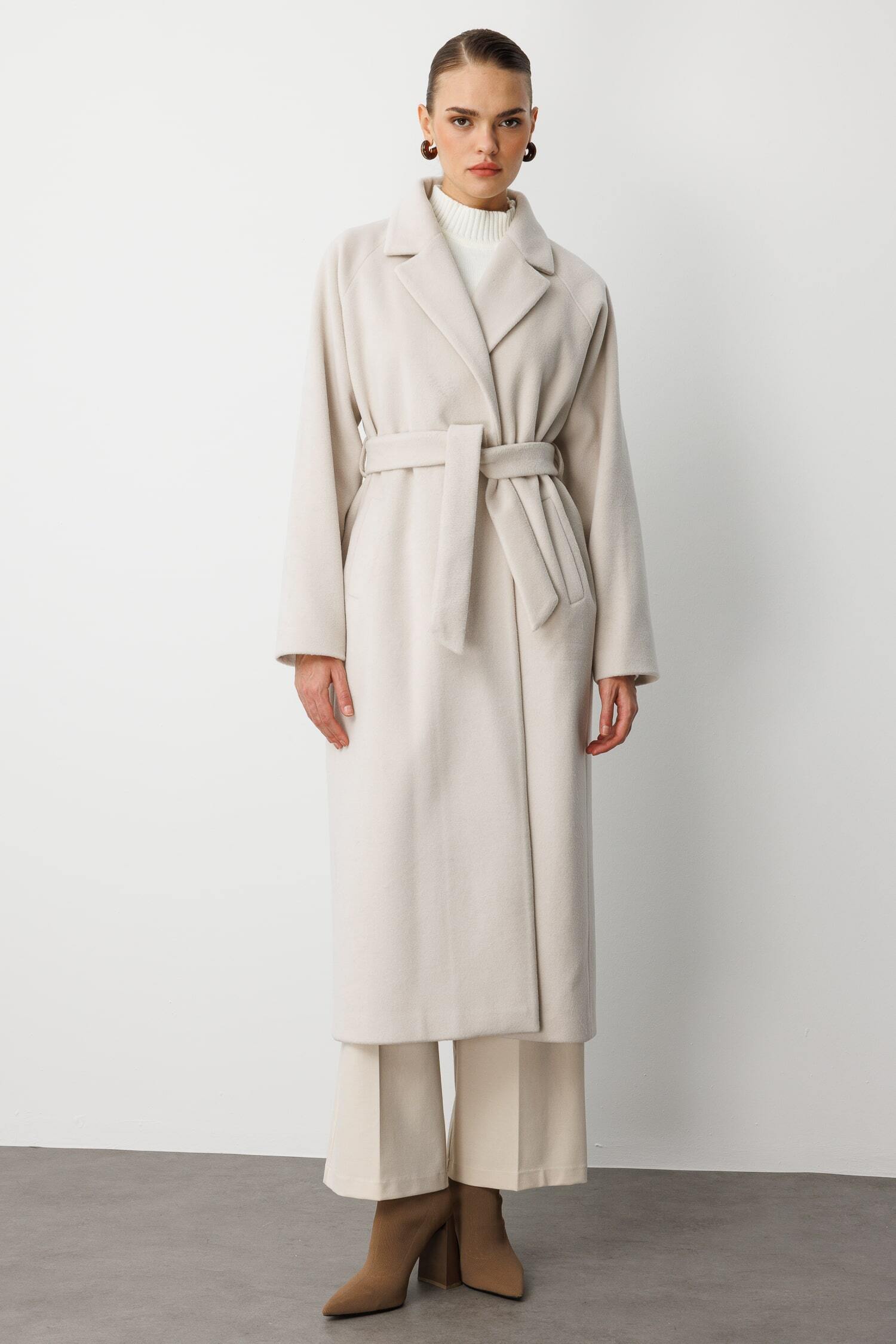 Mizalle Klasik Uzun Yünlü Ekru Kaşe Kaban - 2