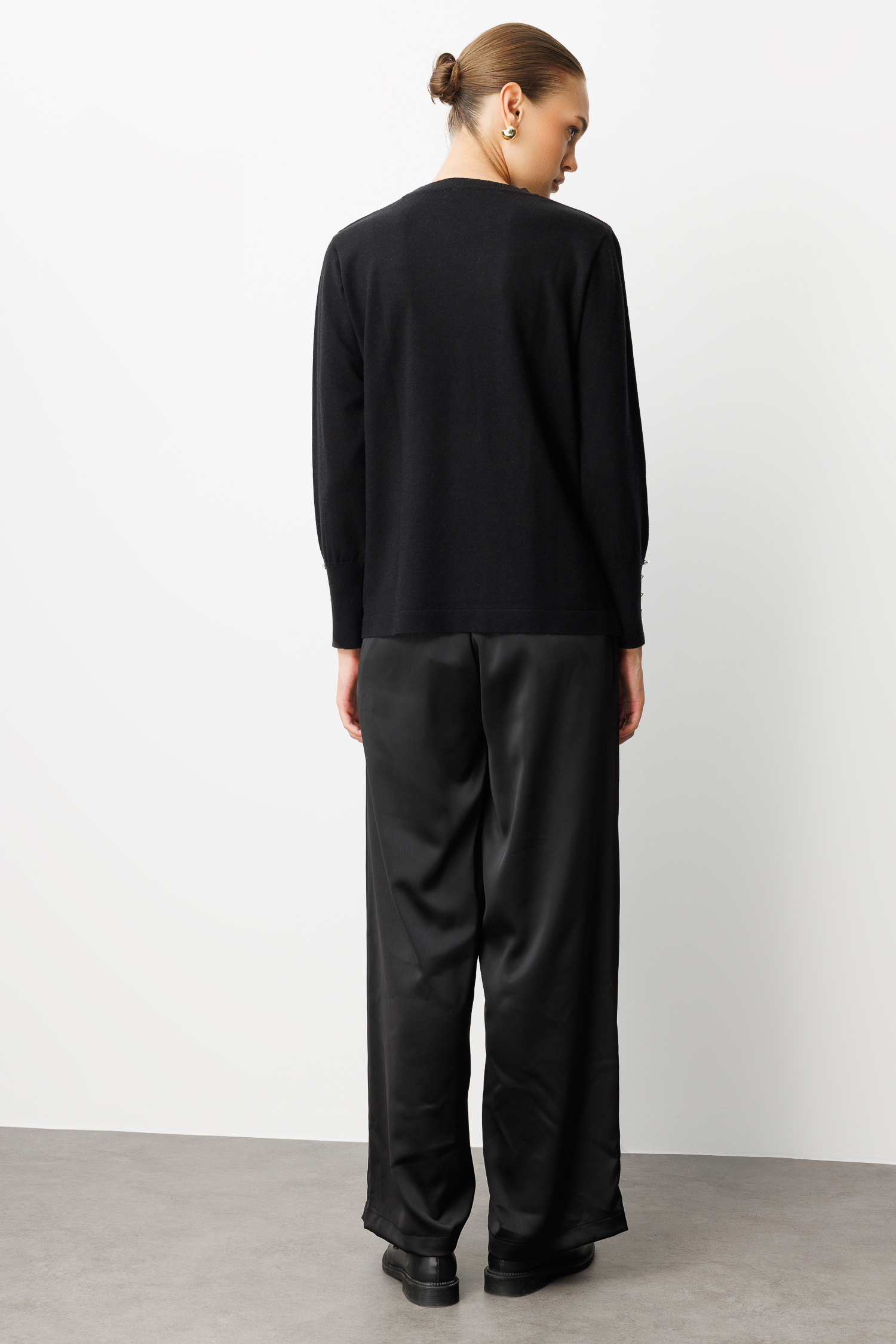 Mizalle Kol Düğmeli Siyah Yuvarlak Yaka İnce Triko Kazak - 6