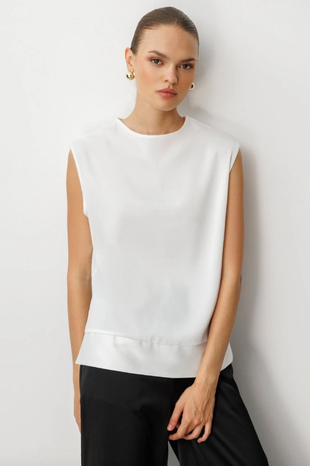 Mizalle Kolsuz Basic Saten Beyaz Bluz - 3