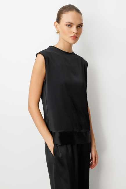 Mizalle Kolsuz Basic Saten Siyah Bluz - 2