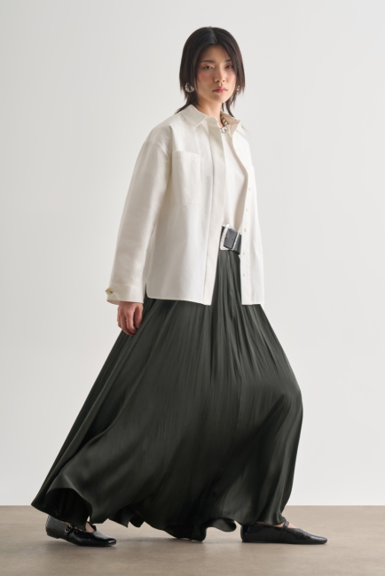 Mizalle - Mizalle Koyu Gri Kırışık Görünümlü Saten Maksi Etek 