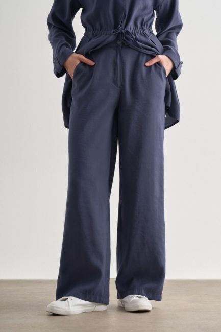 Mizalle - Mizalle Lacivert Rahat Kesim Geniş Paçalı Modal Pantolon Mizalle - Mizalle Lacivert Rahat Kesim Geniş Paçalı Modal Pantolon