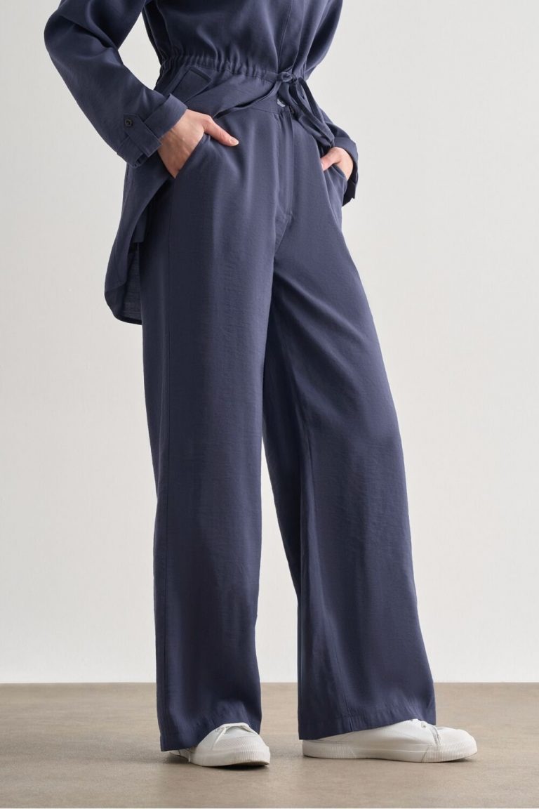 Mizalle Lacivert Rahat Kesim Geniş Paçalı Modal Pantolon - Mizalle