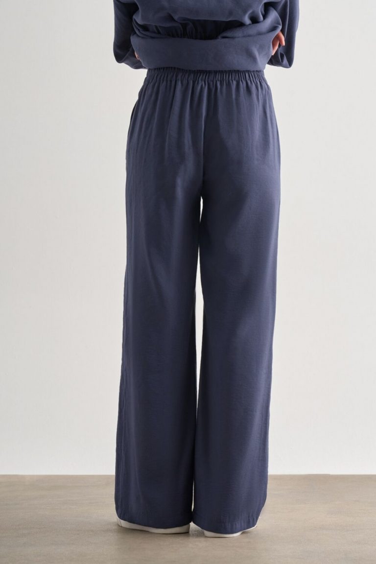 Mizalle Lacivert Rahat Kesim Geniş Paçalı Modal Pantolon - Mizalle