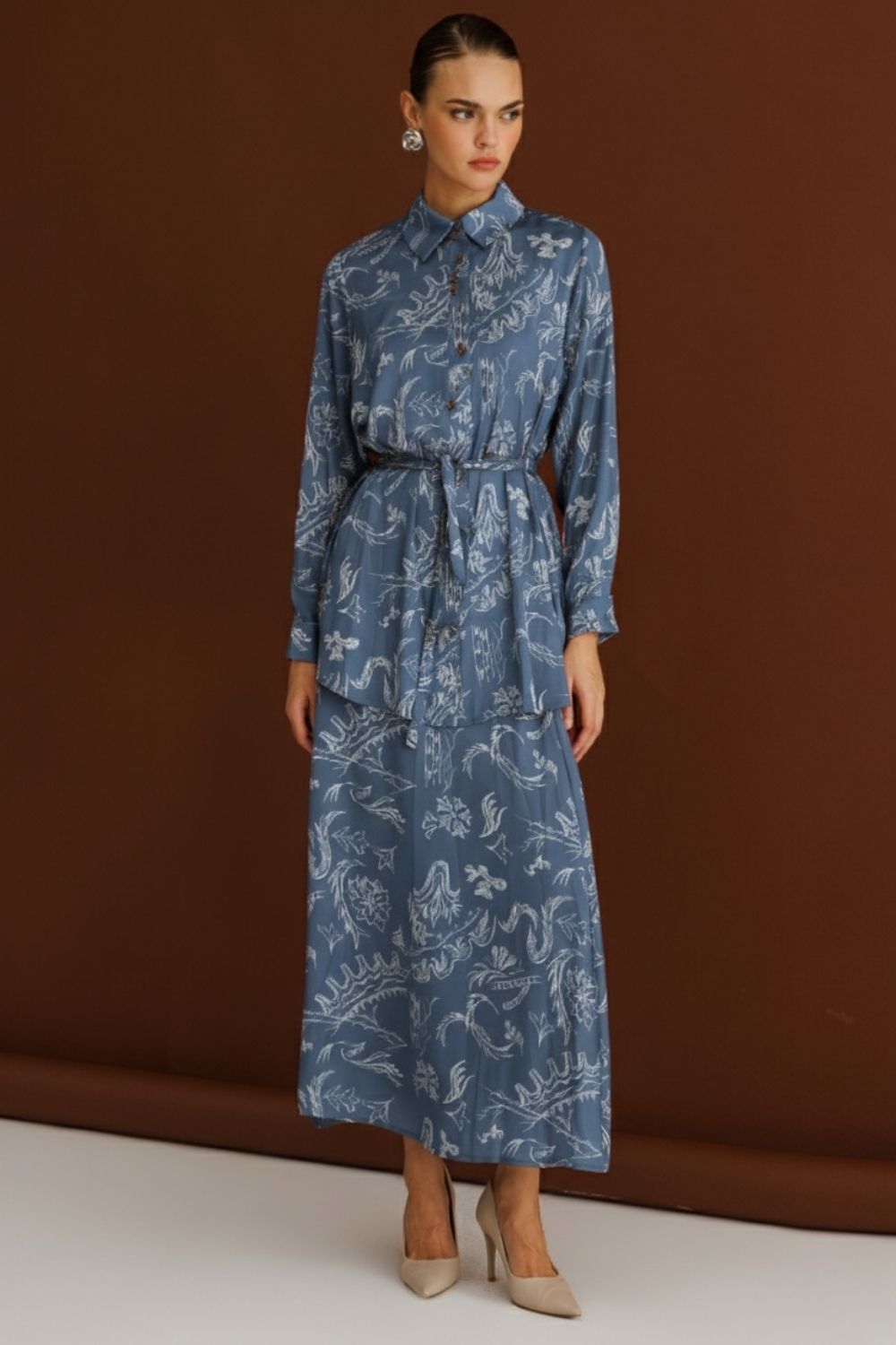 Mizalle Mavi Desenli Kuşaklı Saten Uzun Gömlek Tunik - Mizalle