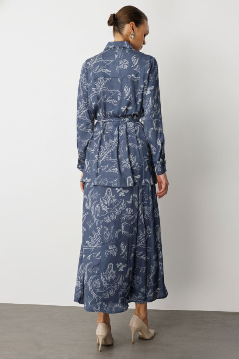 Mizalle Mavi Desenli Kuşaklı Saten Uzun Gömlek Tunik - 6