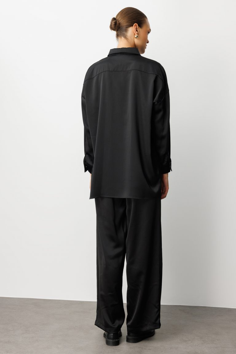 Mizalle Metal Düğmeli Siyah Saten Tunik Gömlek - Mizalle