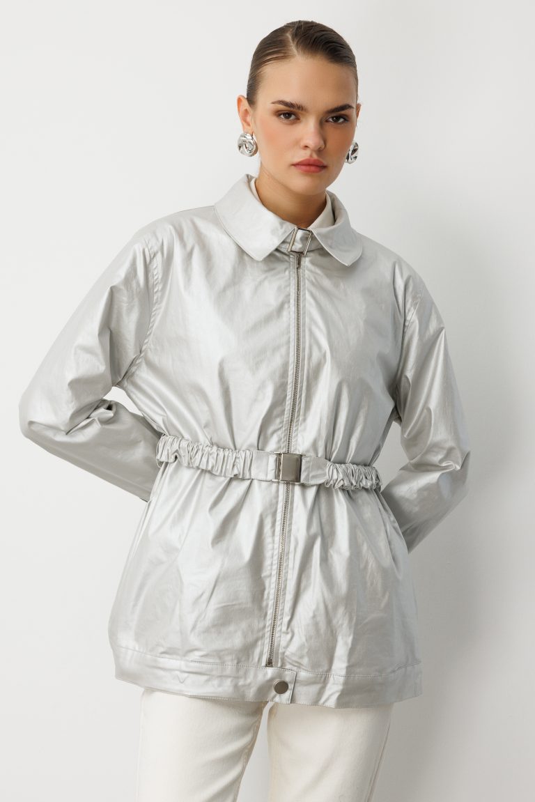 Mizalle Metalik Gri Parlak Dokulu Kuşaklı Trençkot - Mizalle