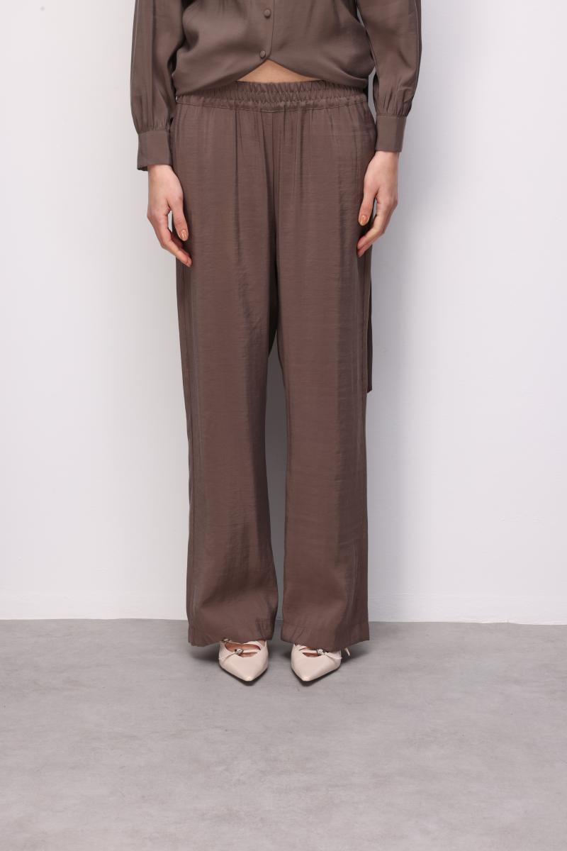 Mizalle Modal Dokulu Lastikli Kahverengi Rahat Pantolon - Mizalle