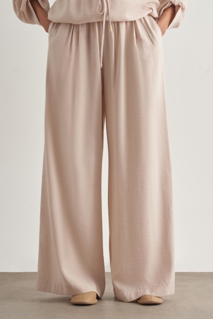Mizalle - Mizalle Modal Karışımlı Rahat Kesim Beli Lastikli Bej Rengi Pantolon