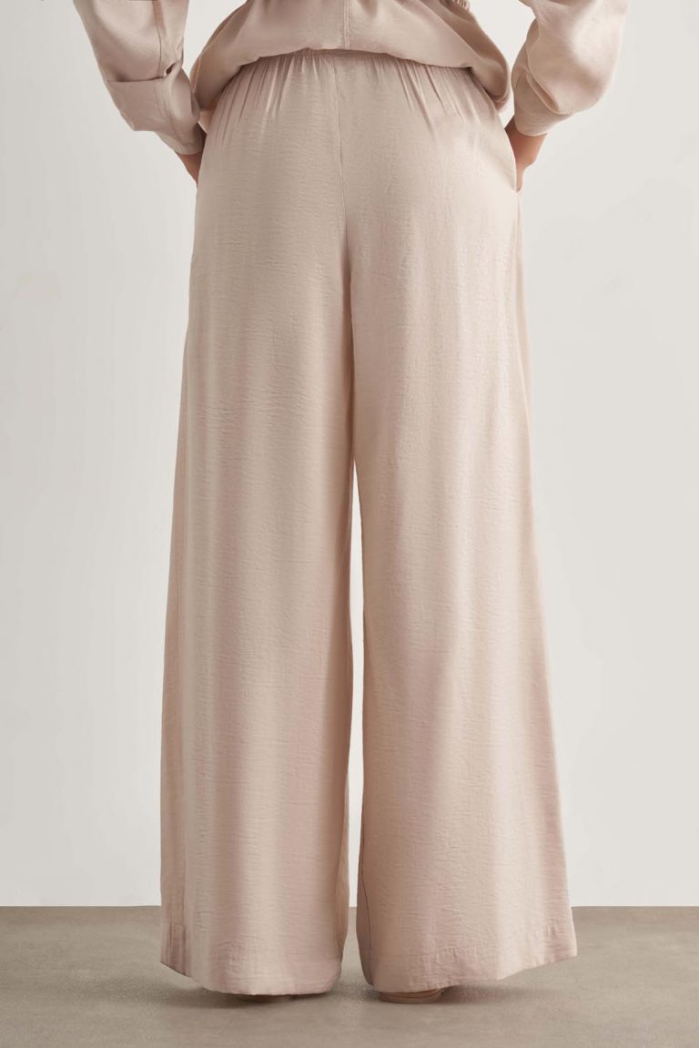 Mizalle Modal Karışımlı Rahat Kesim Beli Lastikli Bej Rengi Pantolon - Mizalle