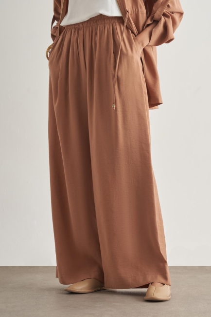 Mizalle - Mizalle Modal Karışımlı Rahat Kesim Beli Lastikli Camel Pantolon