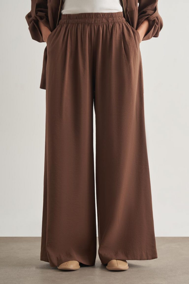 Mizalle Modal Karışımlı Rahat Kesim Beli Lastikli Kahverengi Pantolon - Mizalle