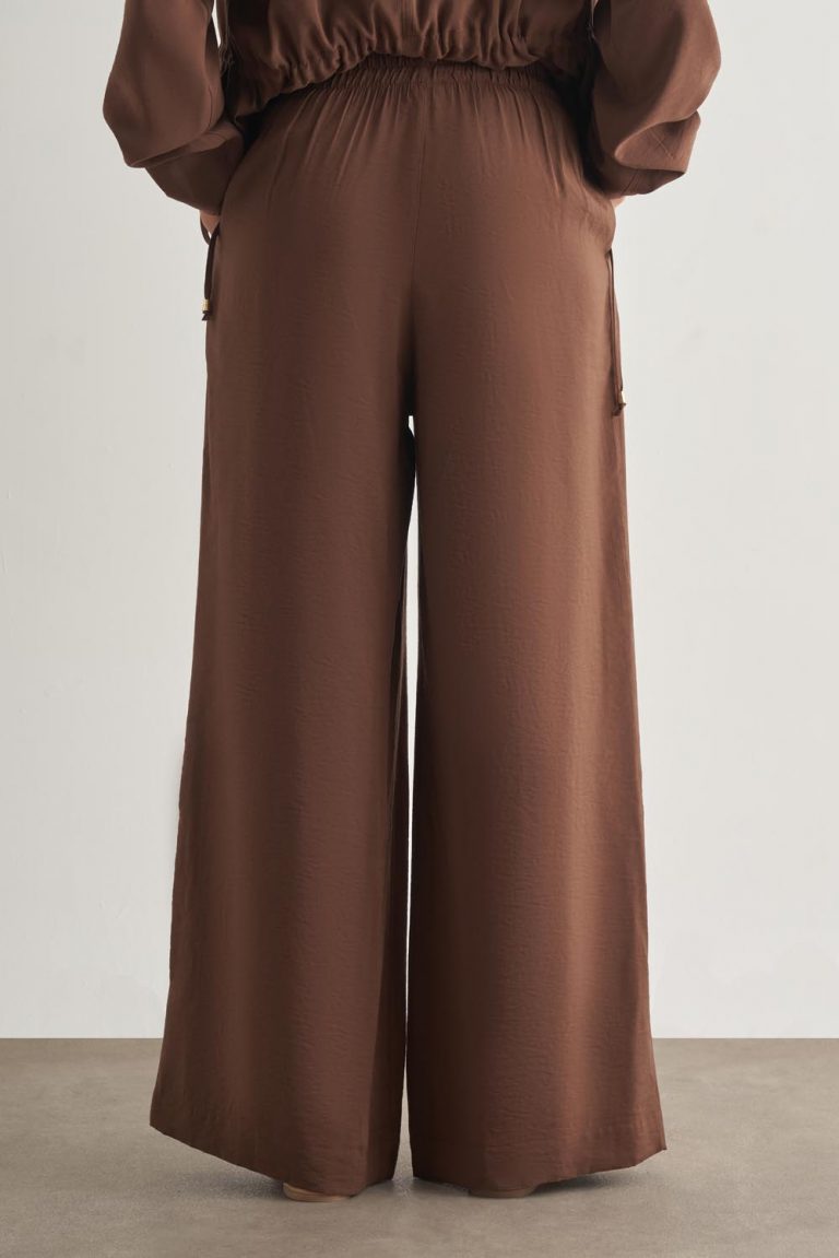 Mizalle Modal Karışımlı Rahat Kesim Beli Lastikli Kahverengi Pantolon - Mizalle