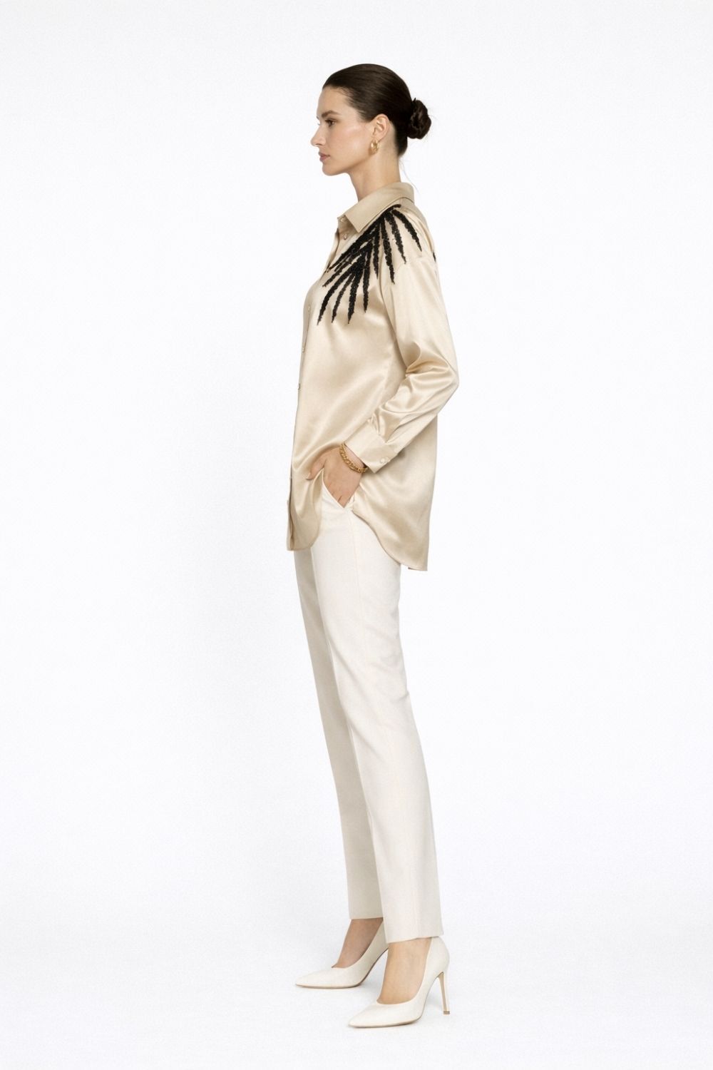 Mizalle Omuz İşlemeli Bej Rengi Oversize Saten Gömlek Tunik - Mizalle