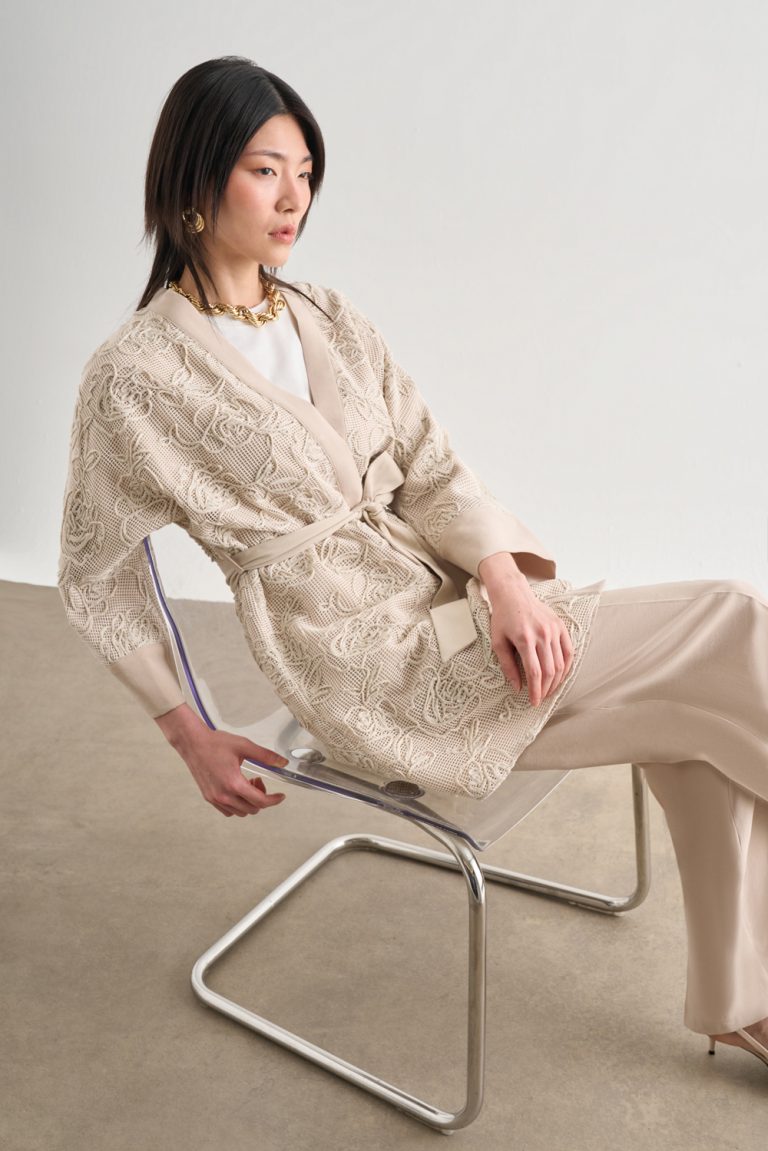 Mizalle Örgü Nakışlı Bej Rengi Premium Kimono Ceket - Mizalle