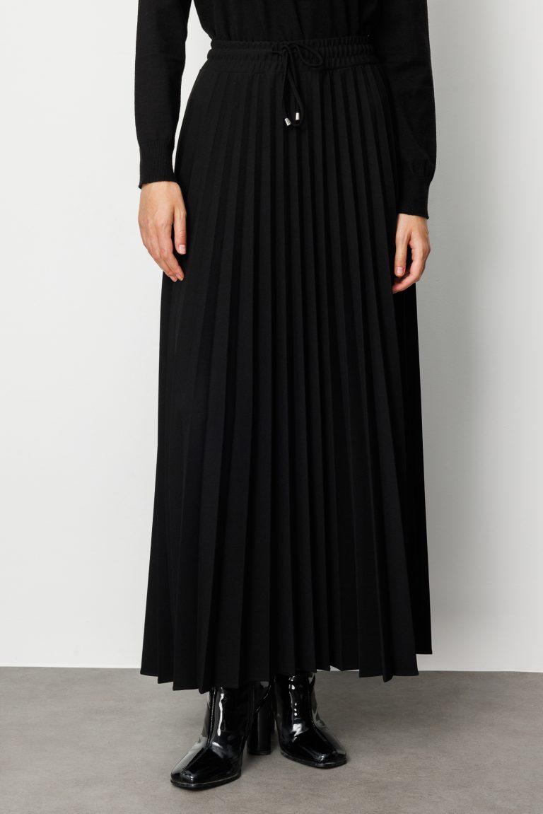 Mizalle Örme Krep Piliseli Maksi Siyah Etek - Mizalle