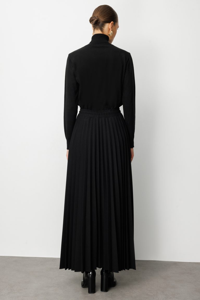 Mizalle Örme Krep Piliseli Maksi Siyah Etek - Mizalle