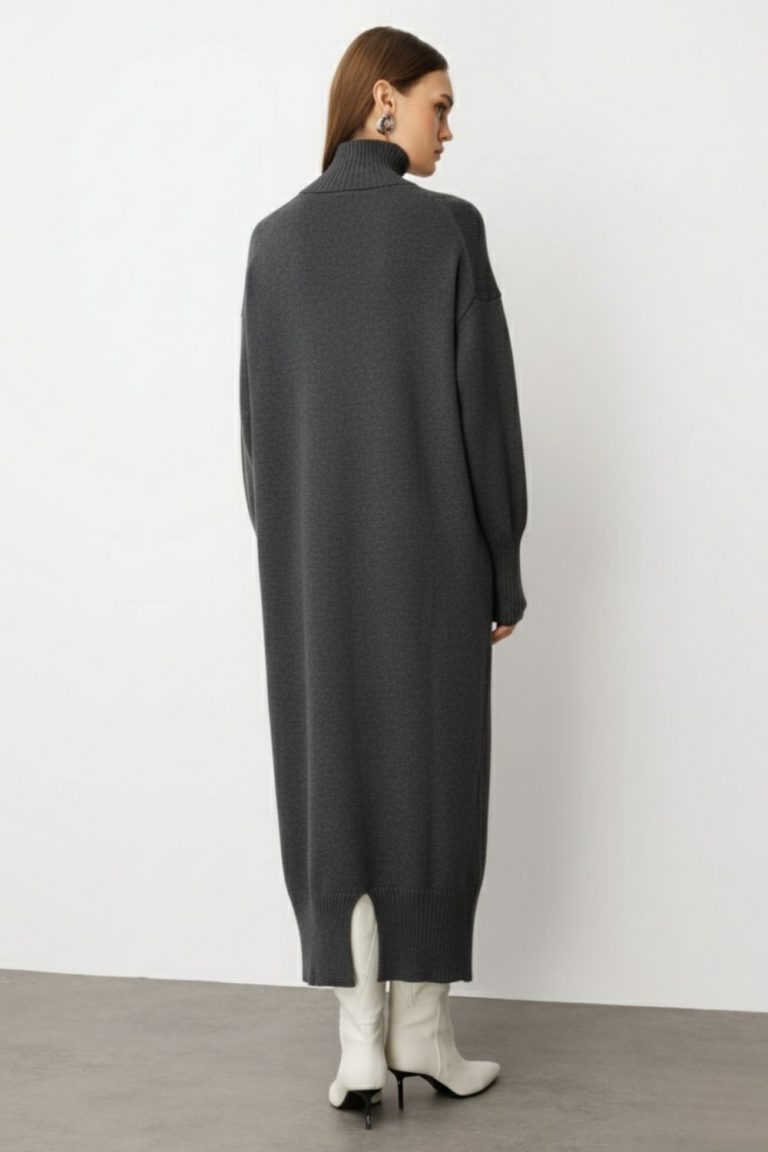 Mizalle Oversize Dik Yaka Füme Rengi Uzun Kalın Triko Elbise - Mizalle