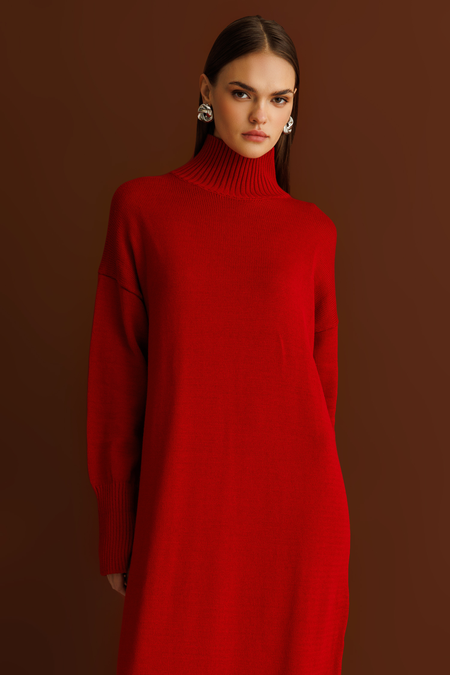 Mizalle Oversize Dik Yaka Kırmızı Uzun Kalın Triko Elbise