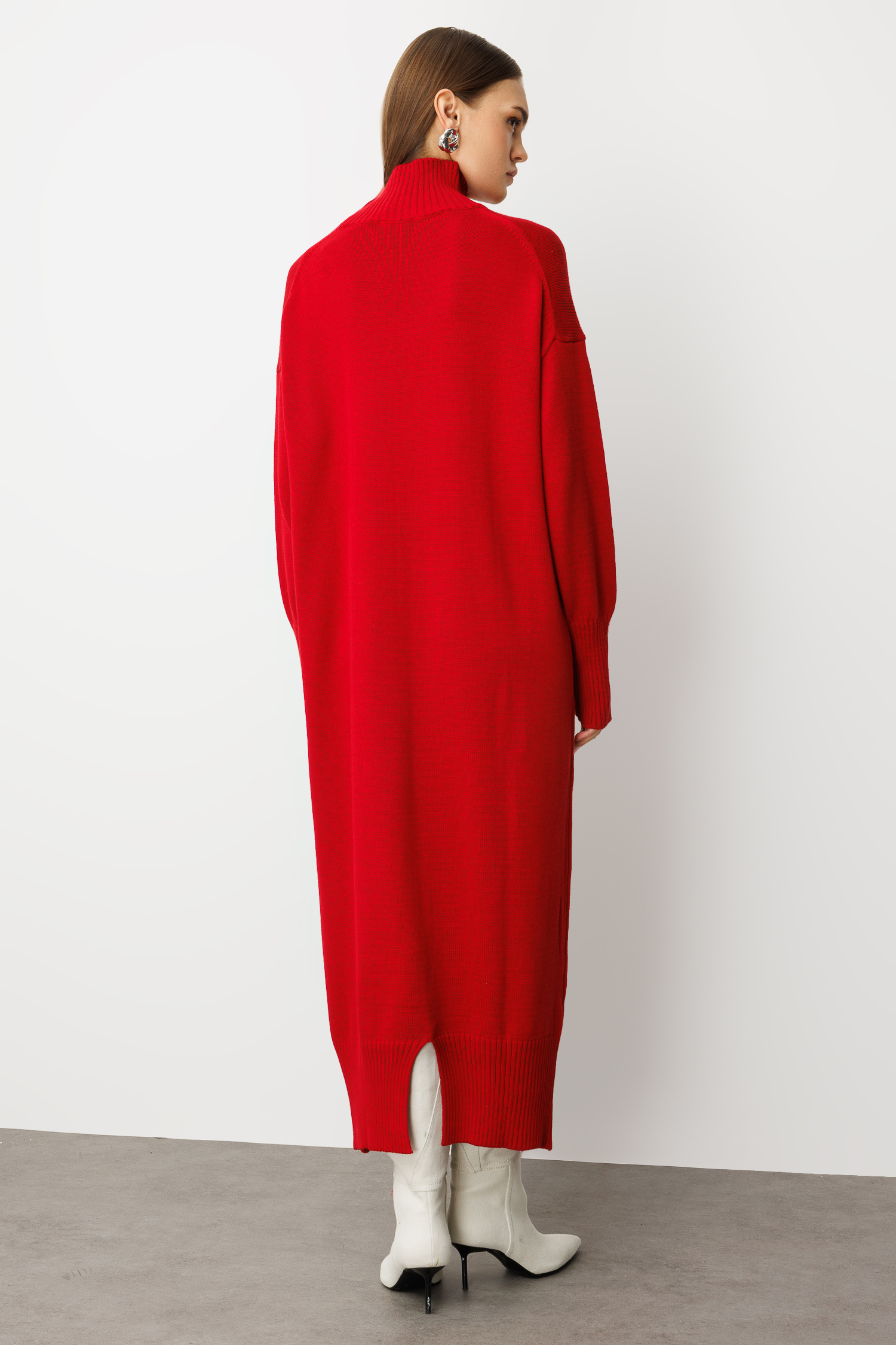 Mizalle Oversize Dik Yaka Kırmızı Uzun Kalın Triko Elbise