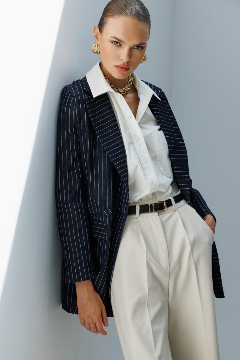 Mizalle Oversize Lacivert Çizgili Özel Tasarım Kruvaze Ceket - Mizalle