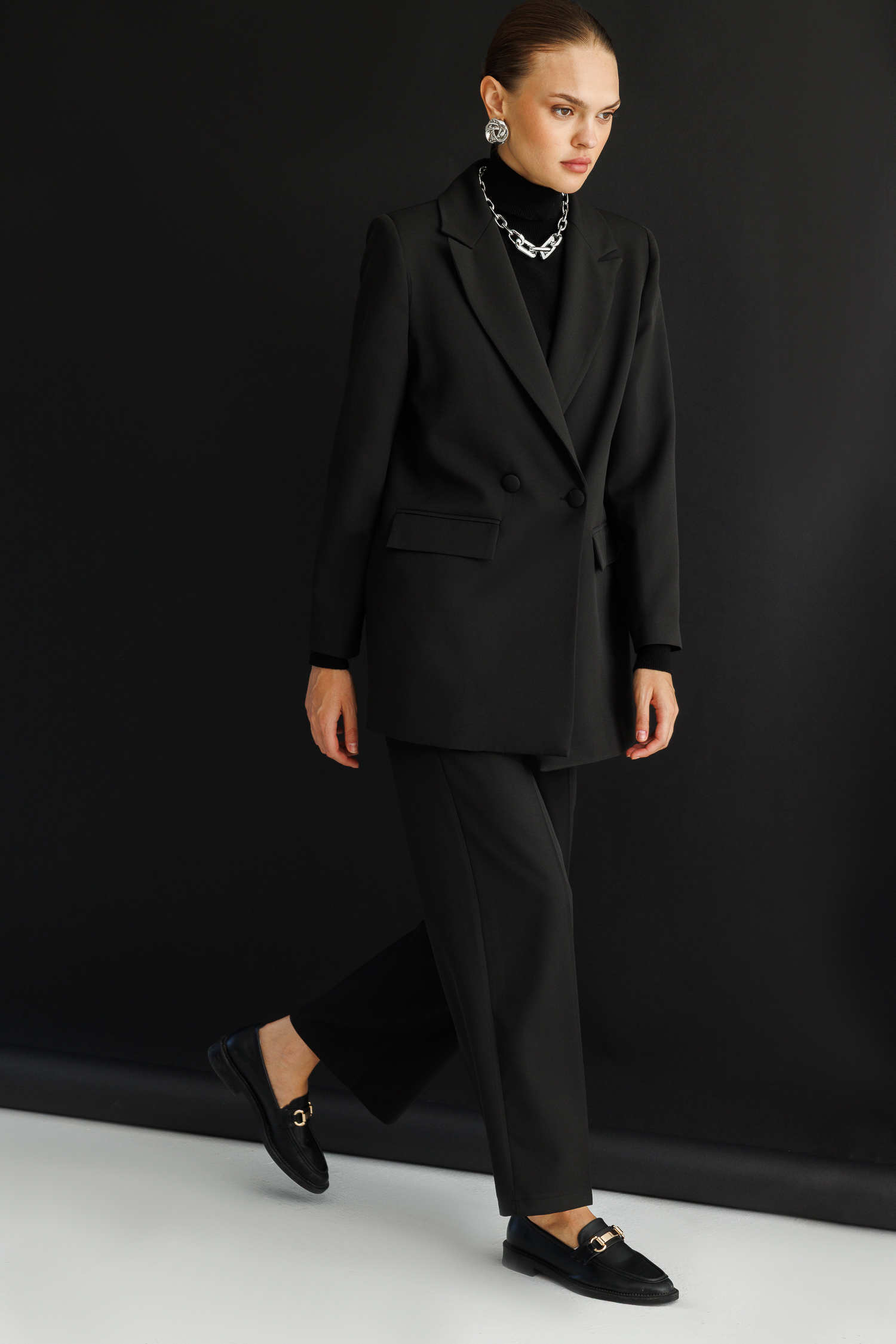 Mizalle Oversize Siyah Kruvaze Blazer Ceket Mizalle Oversize Siyah Kruvaze Blazer Ceket