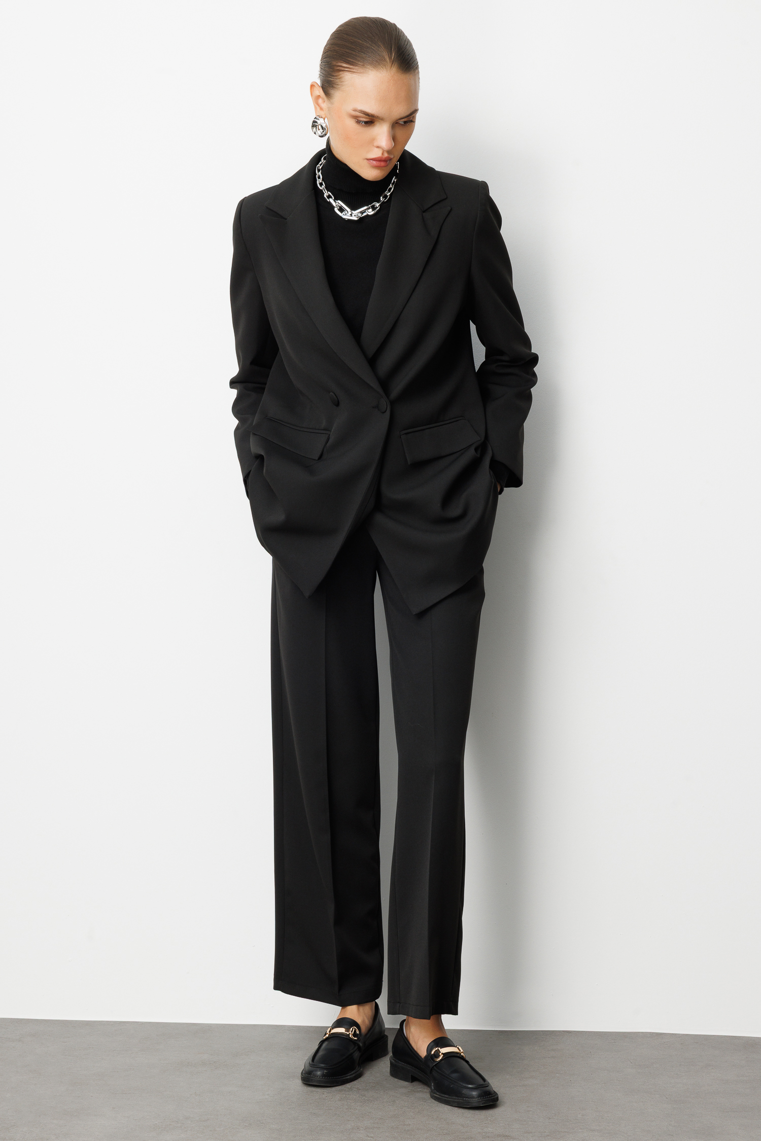 Mizalle Oversize Siyah Kruvaze Blazer Ceket Mizalle Oversize Siyah Kruvaze Blazer Ceket