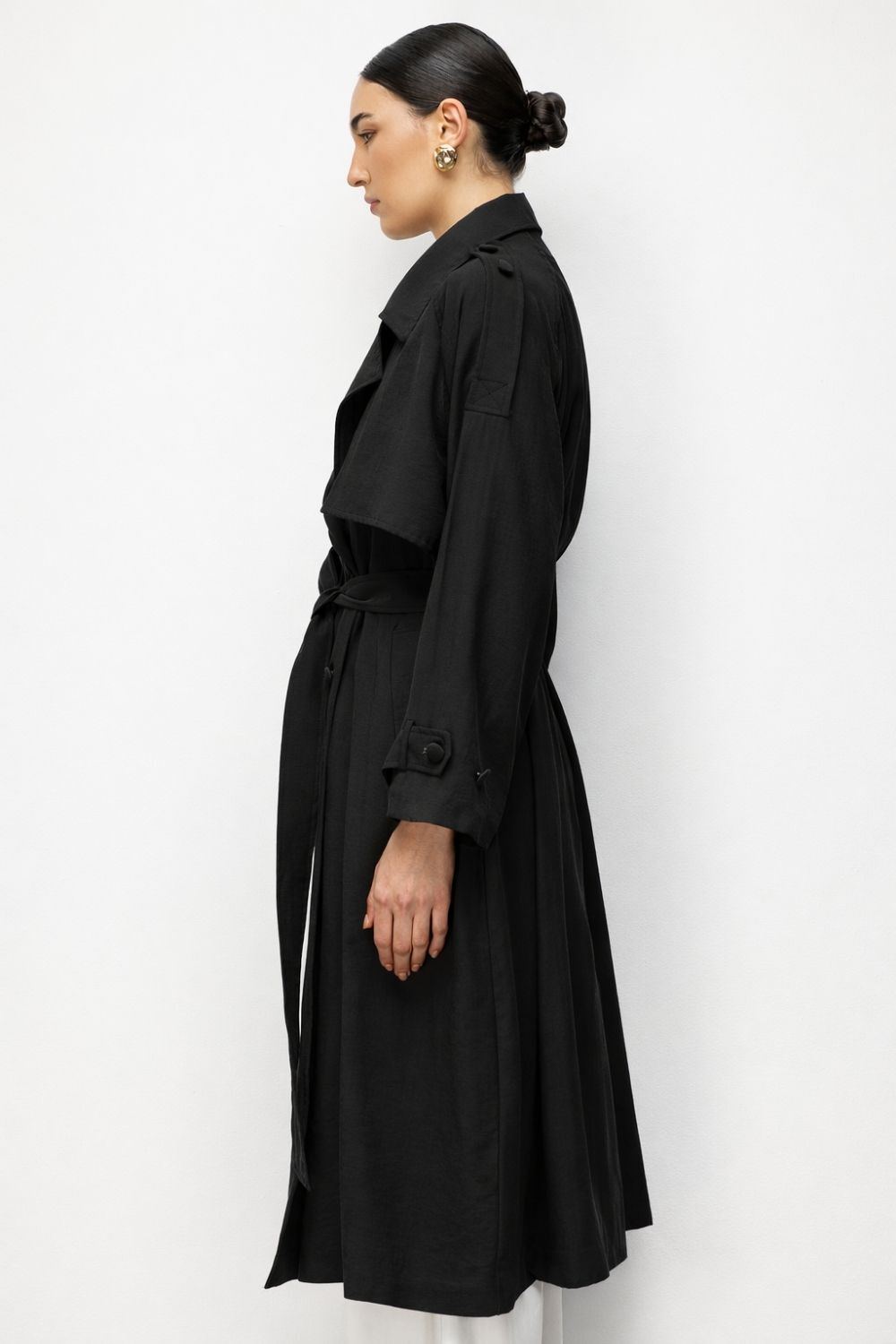 Mizalle Oversize Siyah Tencel Trençkot - Mizalle