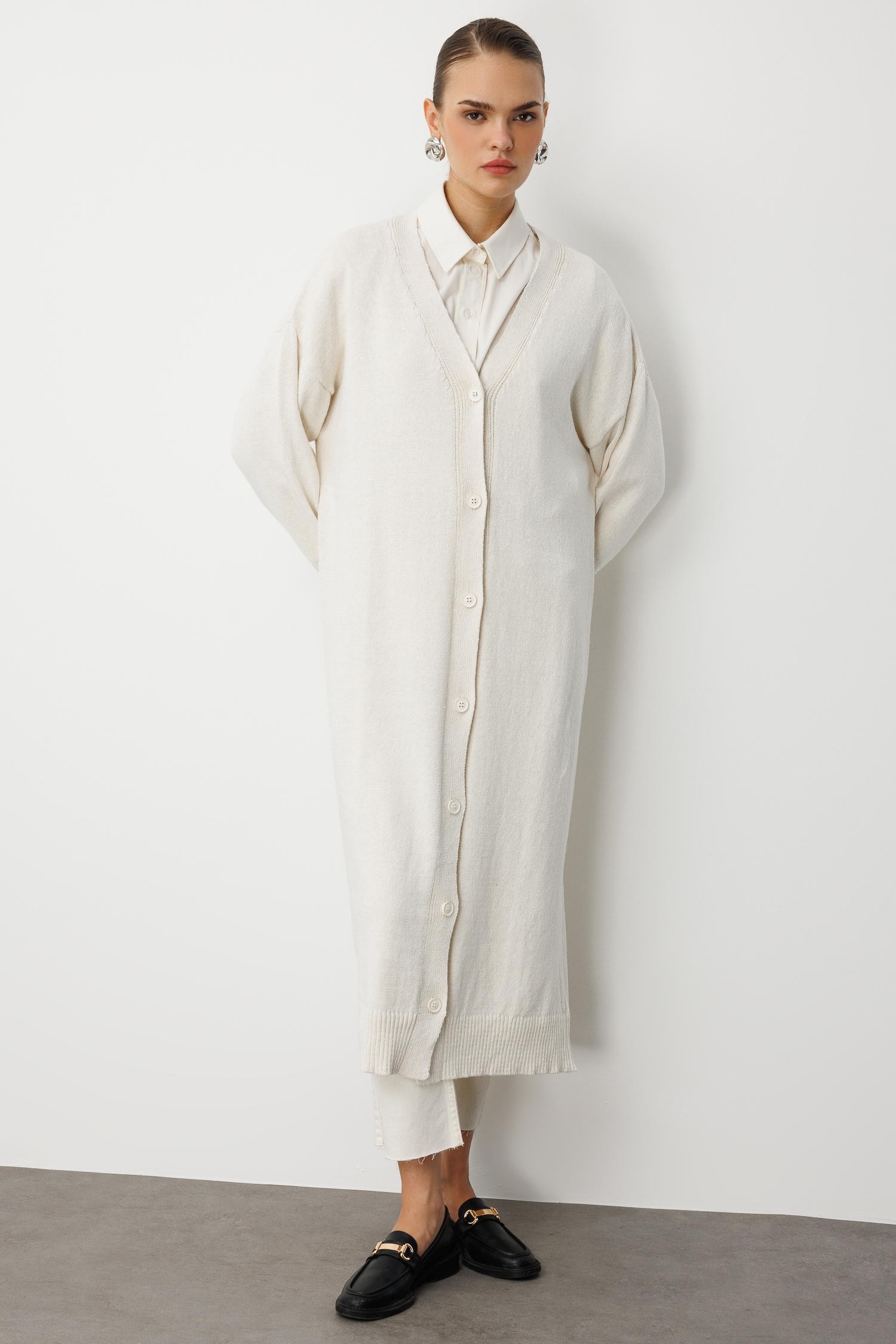 Mizalle Oversize V Yaka Uzun Ekru Triko Hırka - Mizalle