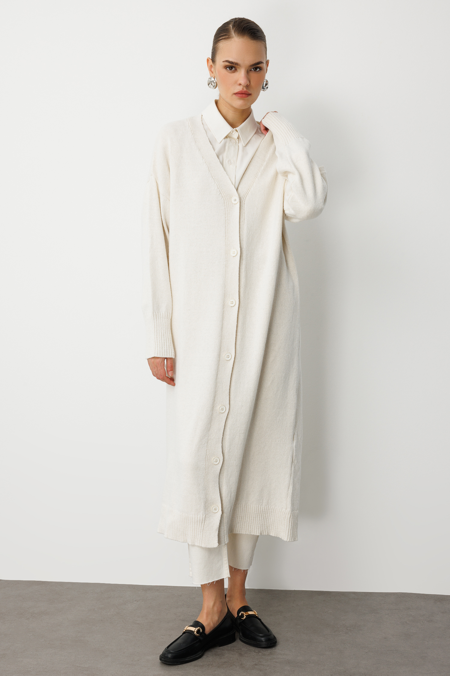 Mizalle Oversize V Yaka Uzun Ekru Triko Hırka - Mizalle