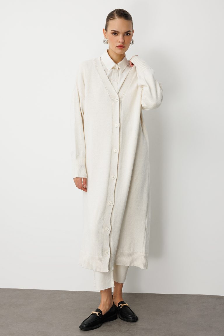 Mizalle Oversize V Yaka Uzun Ekru Triko Hırka - Mizalle