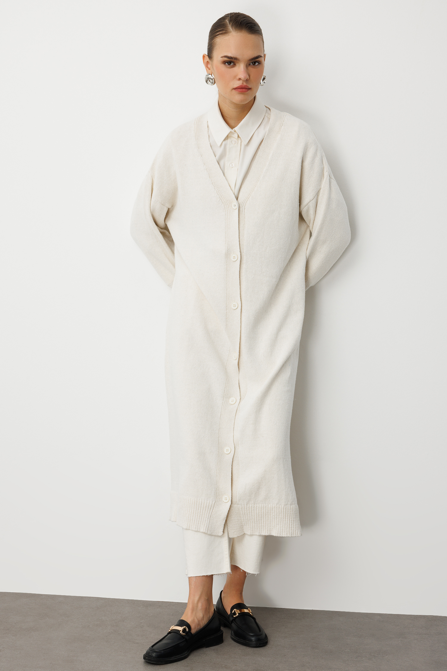 Mizalle Oversize V Yaka Uzun Ekru Triko Hırka - Mizalle