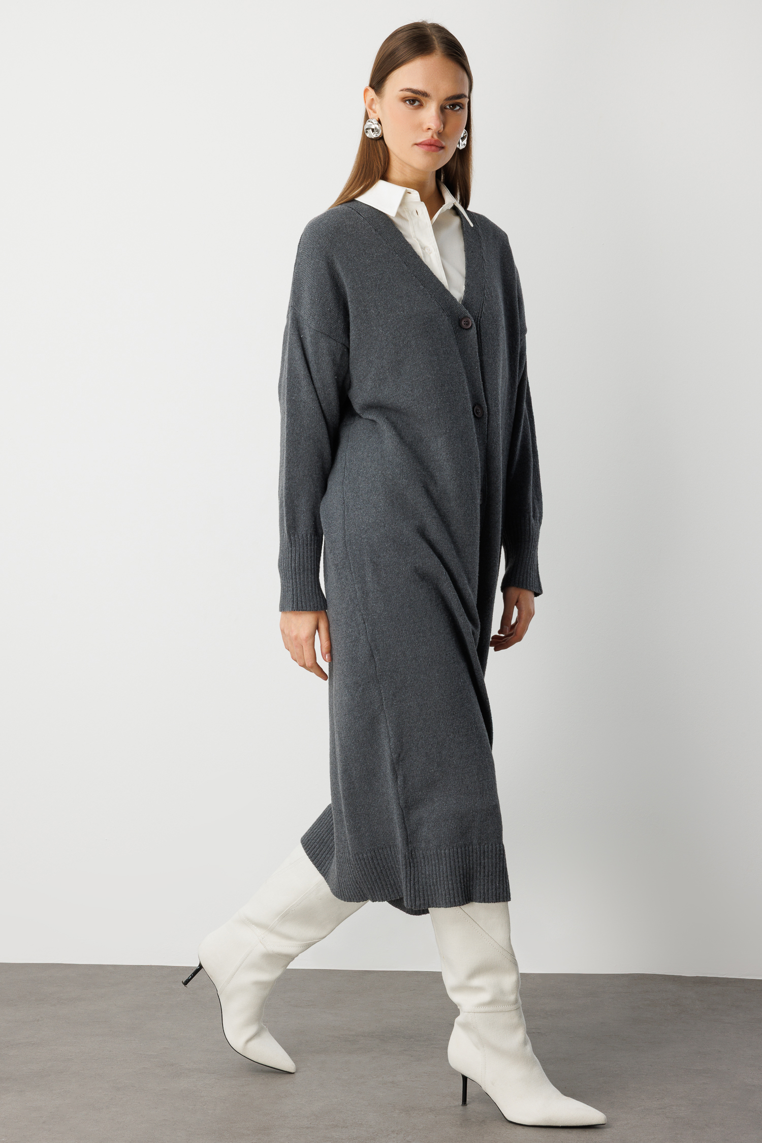 Mizalle Oversize V Yaka Uzun Gri Triko Hırka