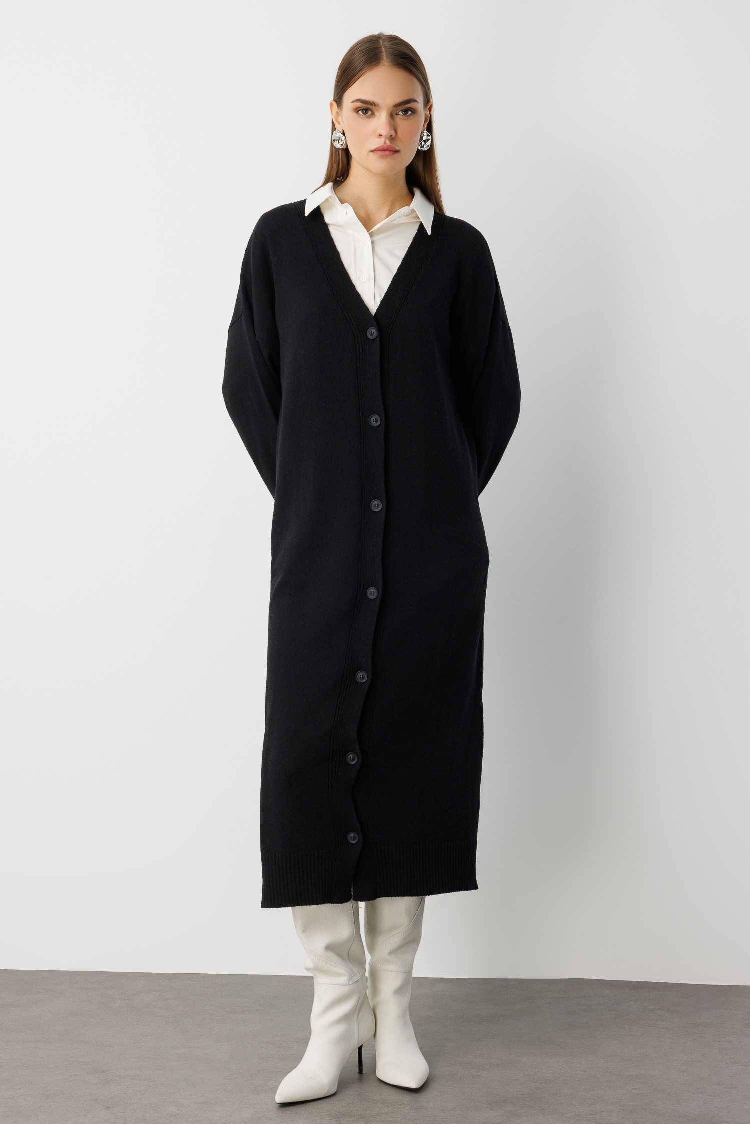 Mizalle - Mizalle Oversize V Yaka Uzun Siyah Triko Hırka