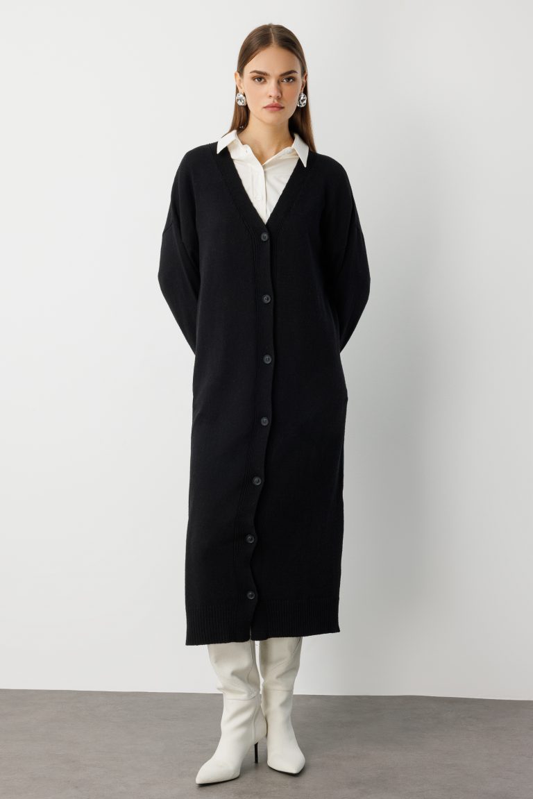 Mizalle Oversize V Yaka Uzun Siyah Triko Hırka - Mizalle