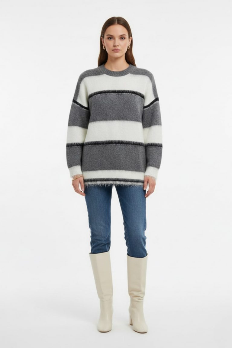 Mizalle Oversize Yumuşak Doklu Gri Ekru Çizgili Triko Kazak - Mizalle